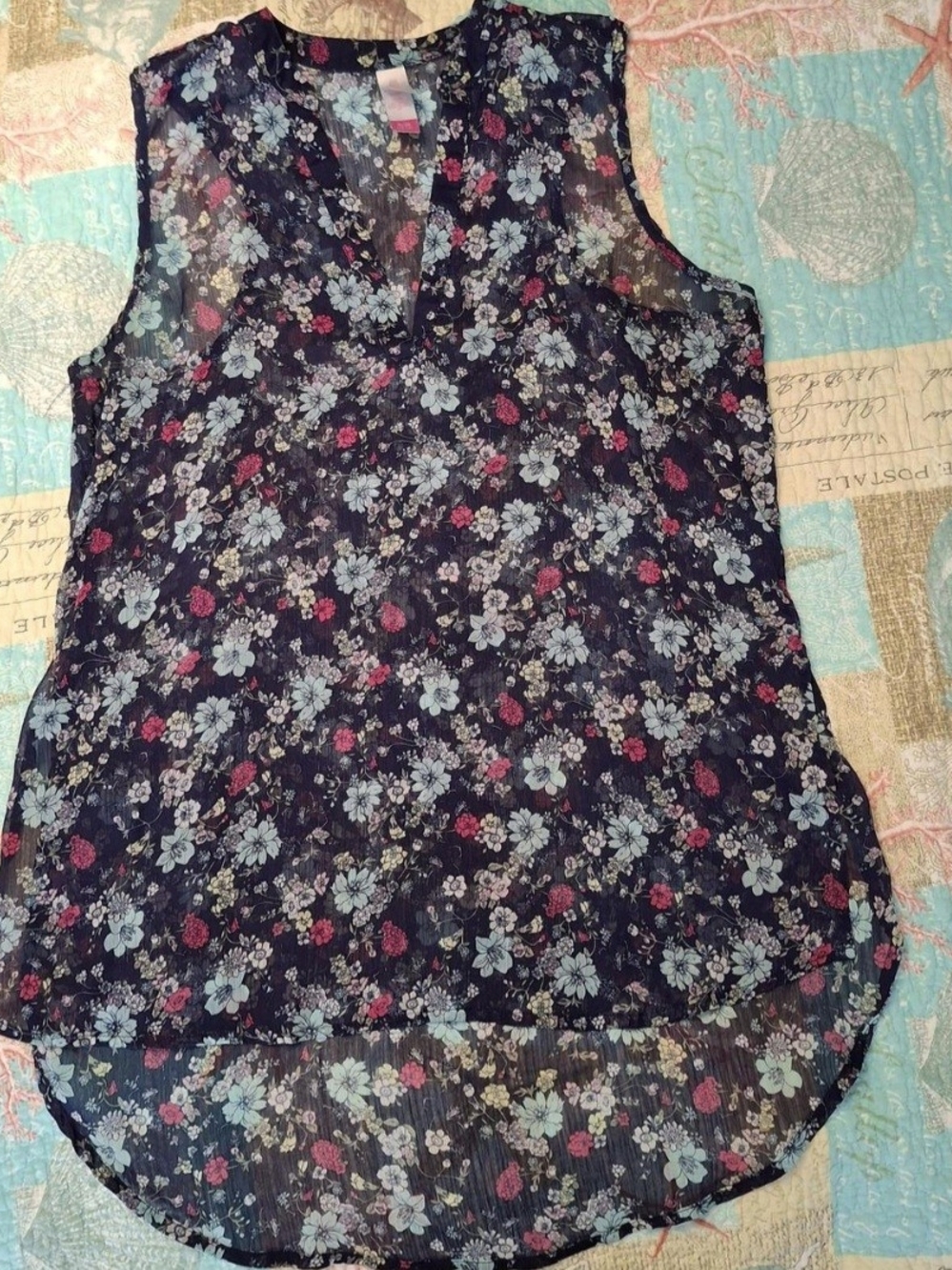 No Boundaries Navy Floral Sleeveless V-Neck Chiffon Top
